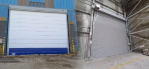 Puerta Rapida de PVC VS Porton Metálico Enrollable