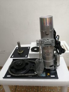 Motor Lateral Para Puerta Enrollable AMP Motions 300K